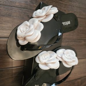 Melissa flip flops size 5